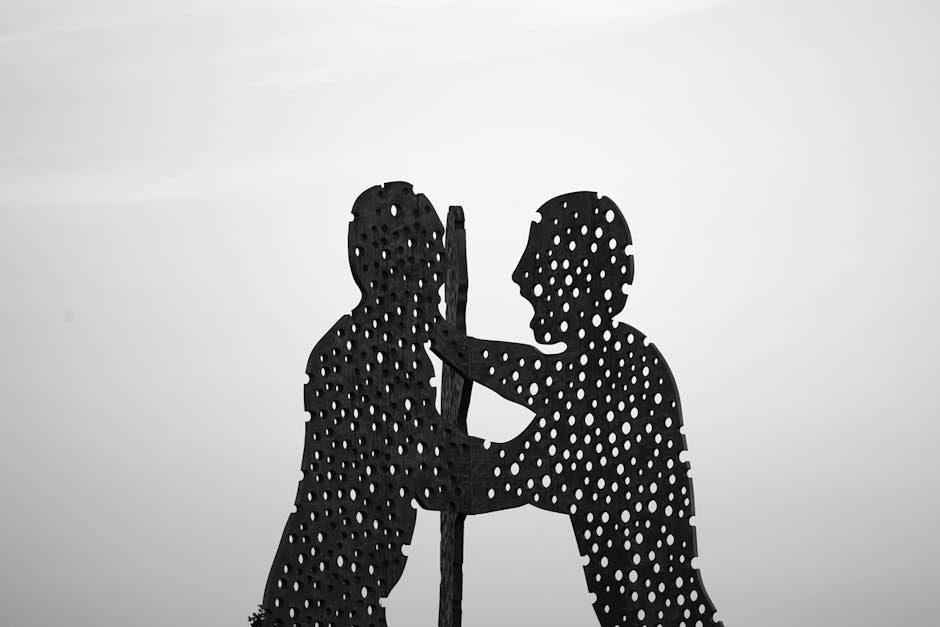 Collaborative figures sculpture